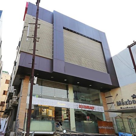 Oyo 6359 Hotel Mezbaan Regency Rāipur Extérieur photo