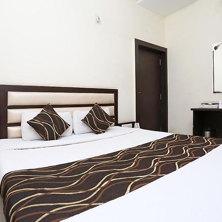 Oyo 6359 Hotel Mezbaan Regency Rāipur Extérieur photo