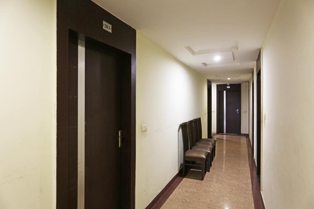 Oyo 6359 Hotel Mezbaan Regency Rāipur Extérieur photo