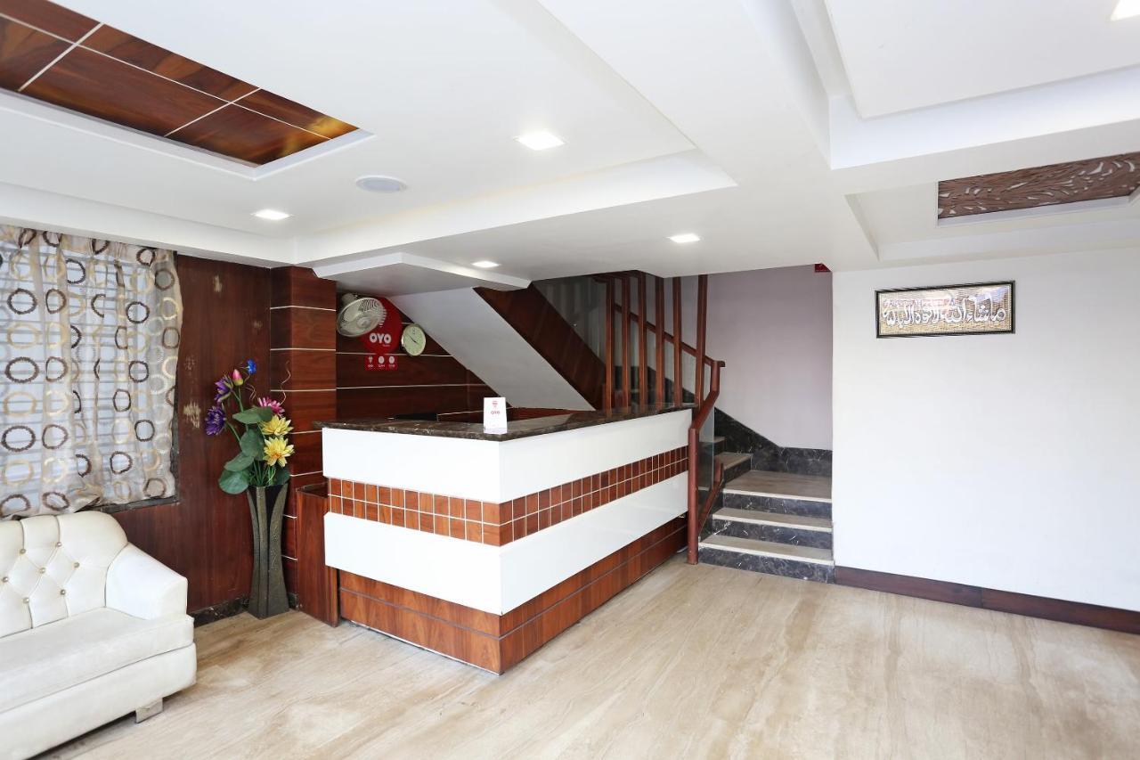 Oyo 6359 Hotel Mezbaan Regency Rāipur Extérieur photo