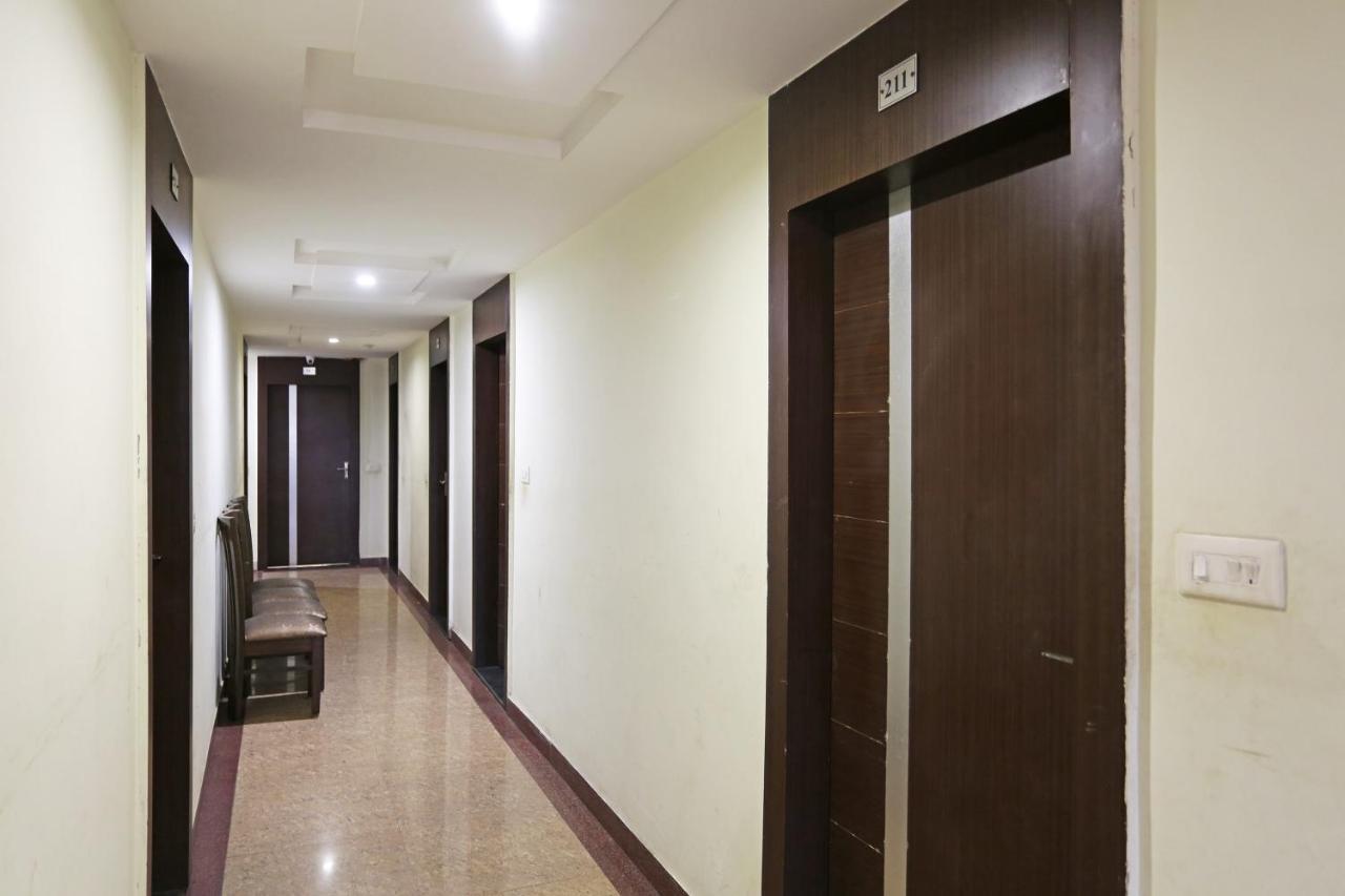 Oyo 6359 Hotel Mezbaan Regency Rāipur Extérieur photo