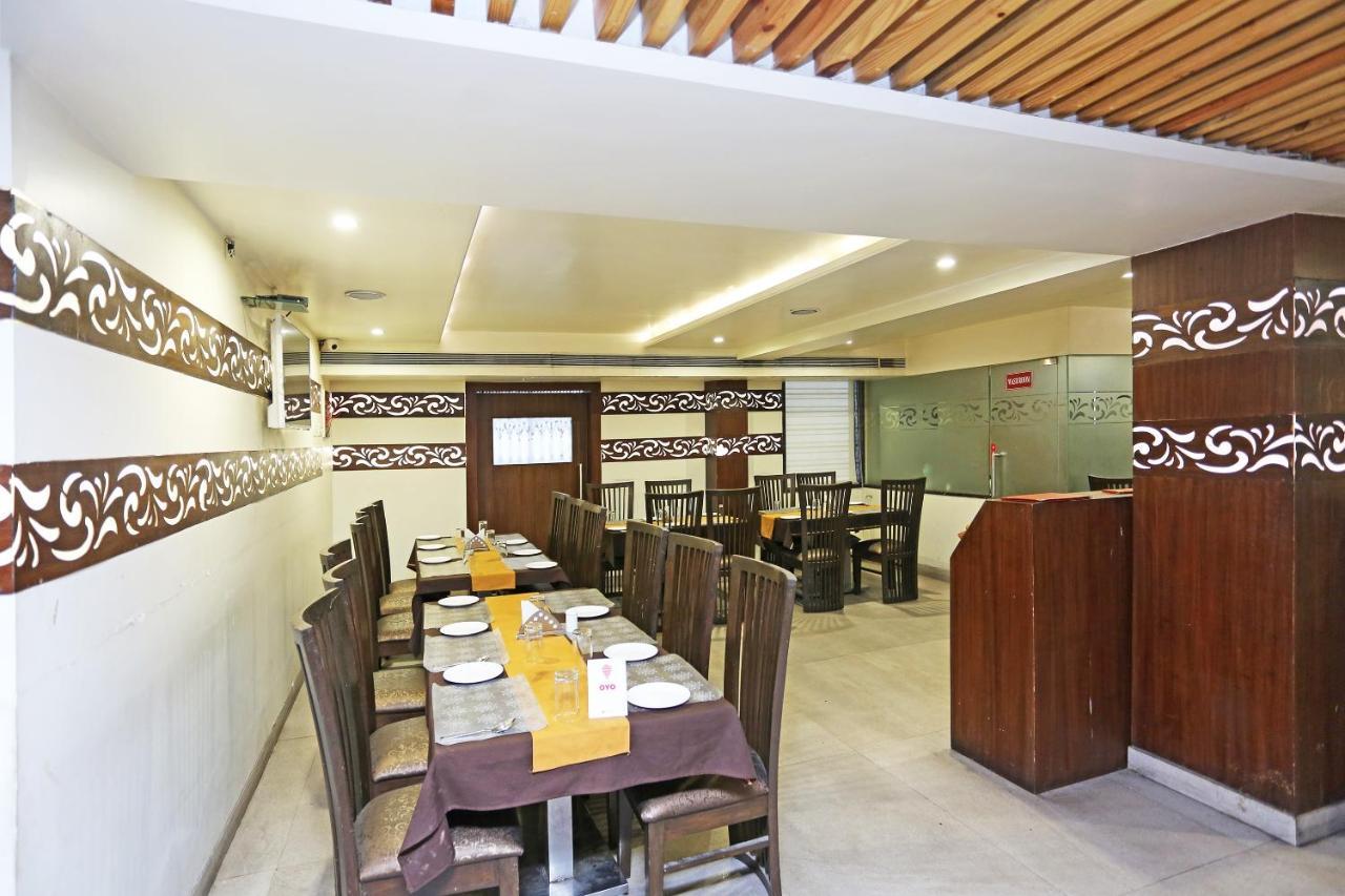 Oyo 6359 Hotel Mezbaan Regency Rāipur Extérieur photo