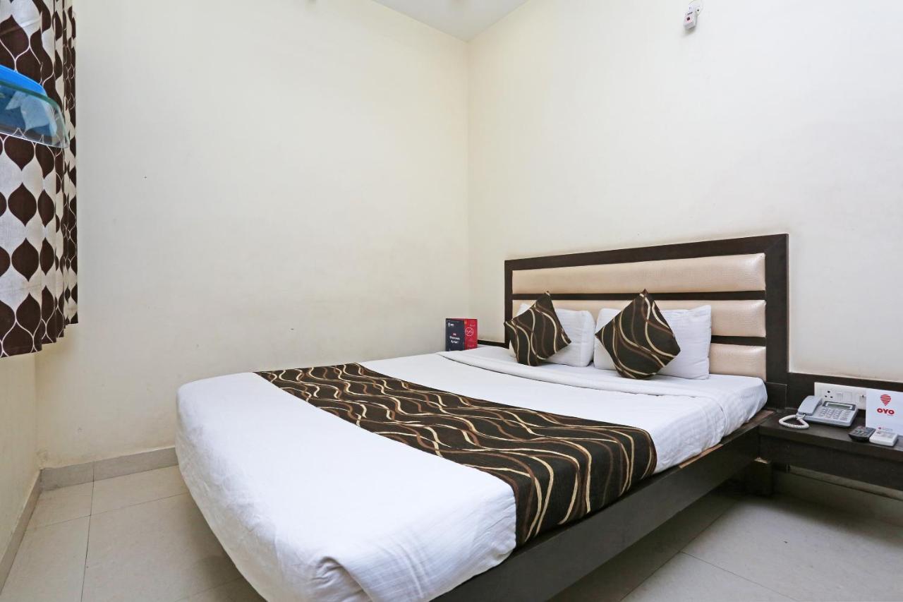 Oyo 6359 Hotel Mezbaan Regency Rāipur Extérieur photo